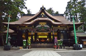 Katori-jingu_haiden_shomen.JPG